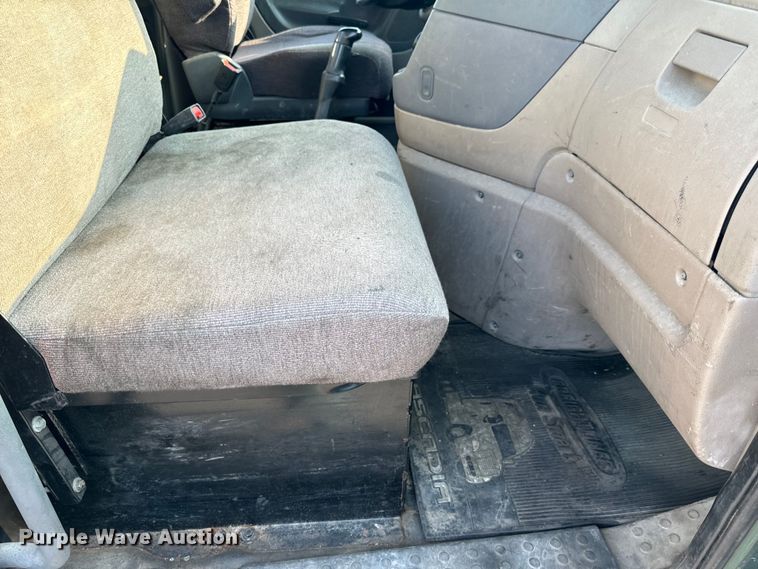 image for item OF9898 2012 Freightliner  Cascadia semi truck