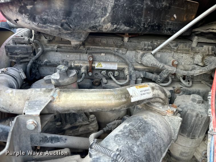 image for item OF9898 2012 Freightliner  Cascadia semi truck