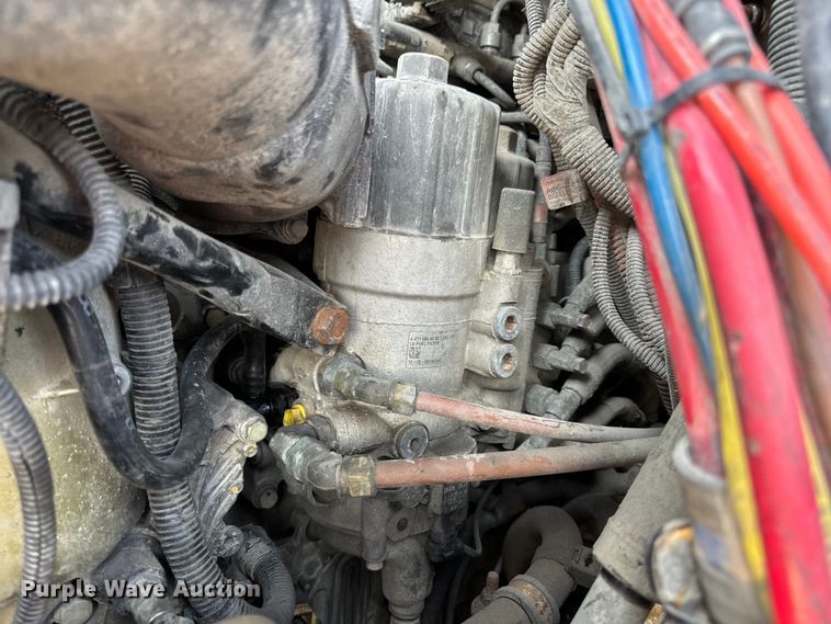 image for item OF9898 2012 Freightliner  Cascadia semi truck