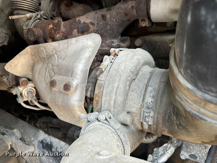 image for item OF9898 2012 Freightliner  Cascadia semi truck