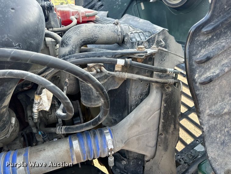 image for item OF9898 2012 Freightliner  Cascadia semi truck