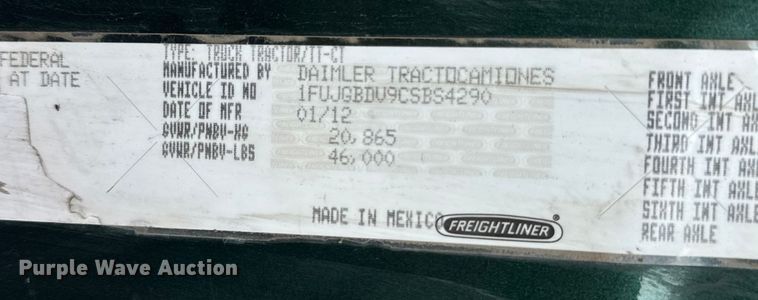 image for item OF9898 2012 Freightliner  Cascadia semi truck