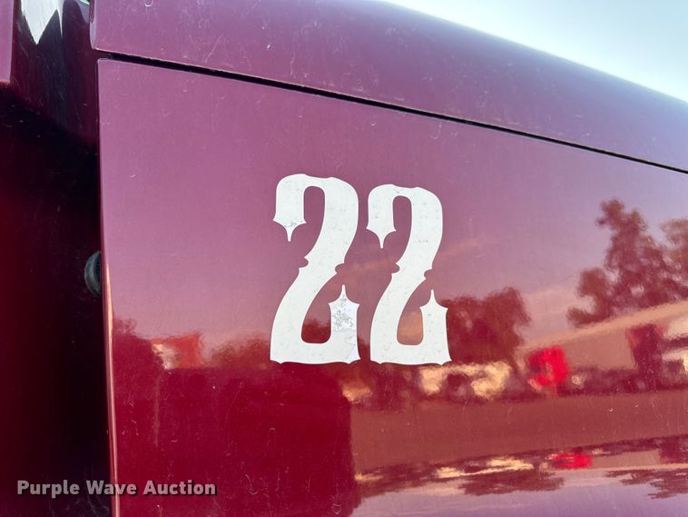 image for item OF9899 2015 Freightliner  Cascadia Evolution semi truck