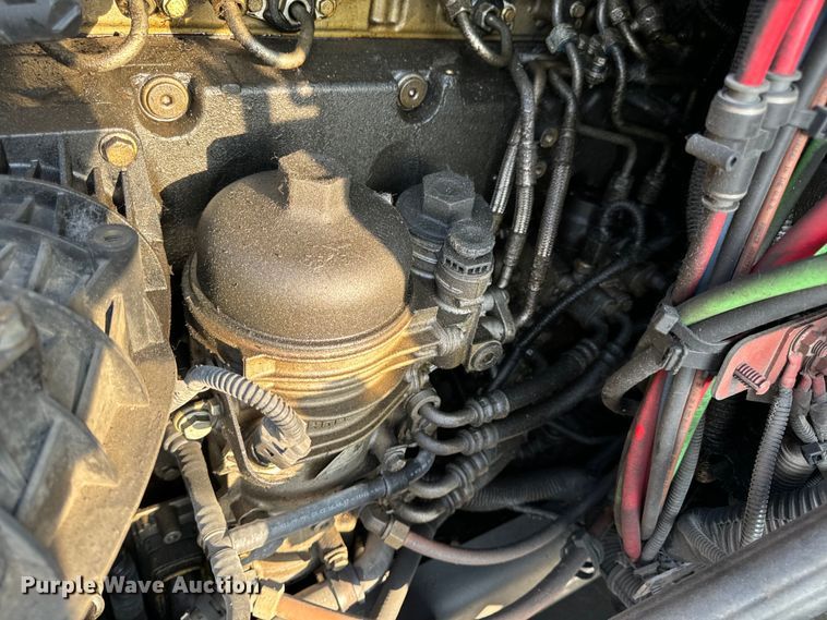 image for item OF9899 2015 Freightliner  Cascadia Evolution semi truck