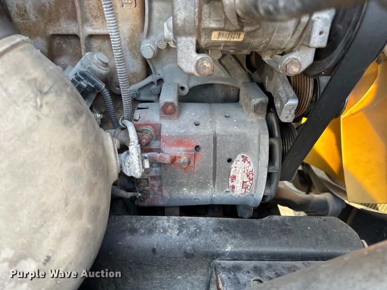 image for item OF9899 2015 Freightliner  Cascadia Evolution semi truck