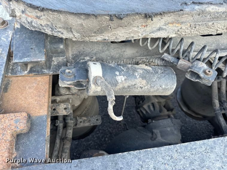 image for item OF9900 2014 Freightliner  Cascadia semi truck