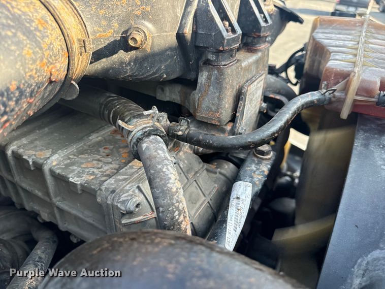 image for item OF9900 2014 Freightliner  Cascadia semi truck