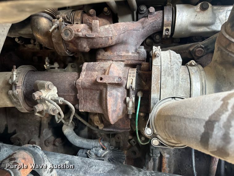 image for item OF9900 2014 Freightliner  Cascadia semi truck