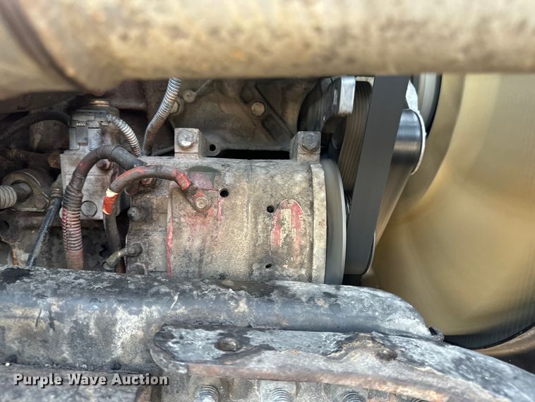 image for item OF9900 2014 Freightliner  Cascadia semi truck