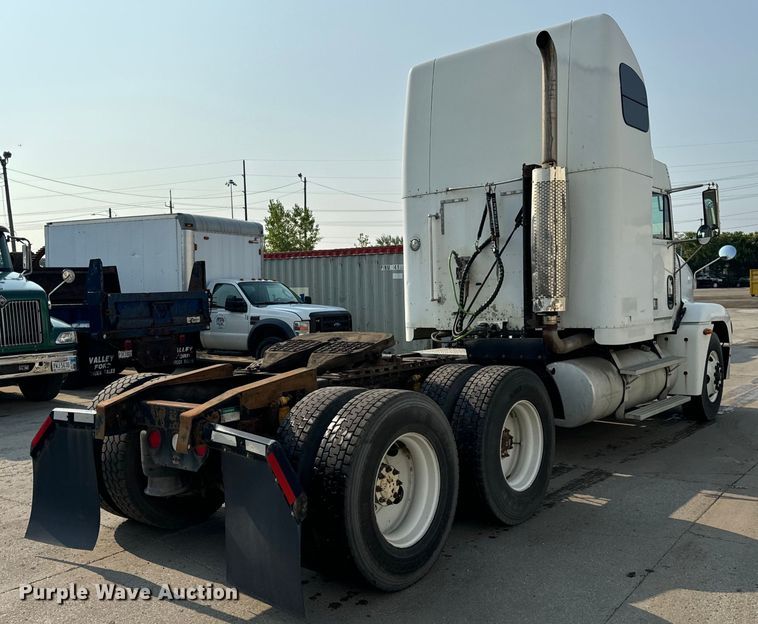 image for item OG9595 1999 Freightliner  FLD120 semi truck