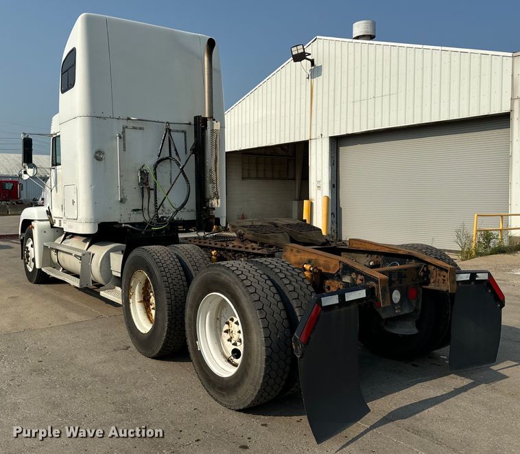 image for item OG9595 1999 Freightliner  FLD120 semi truck