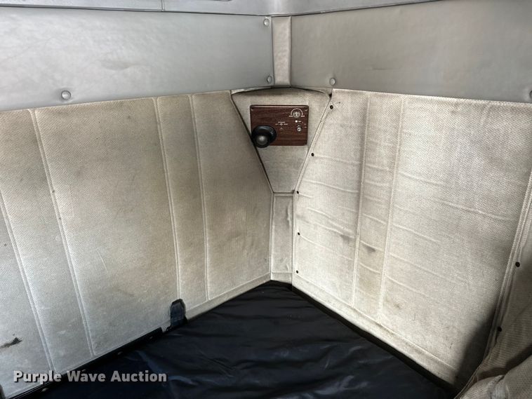 image for item OG9595 1999 Freightliner  FLD120 semi truck