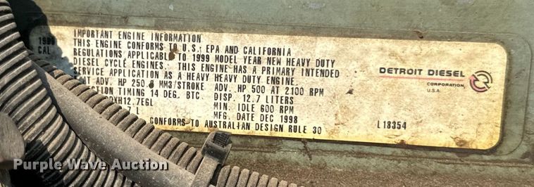 image for item OG9595 1999 Freightliner  FLD120 semi truck