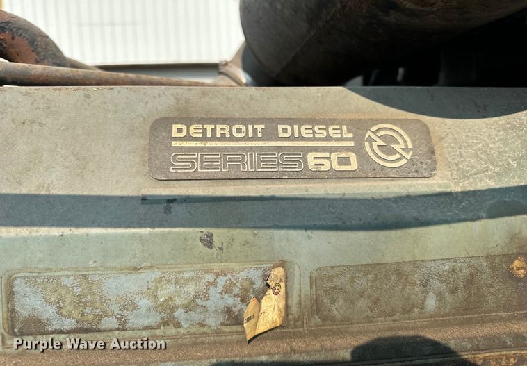 image for item OG9595 1999 Freightliner  FLD120 semi truck