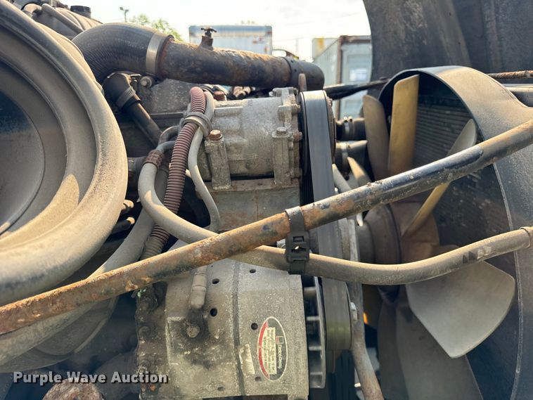 image for item OG9596 2003 Freightliner  semi truck