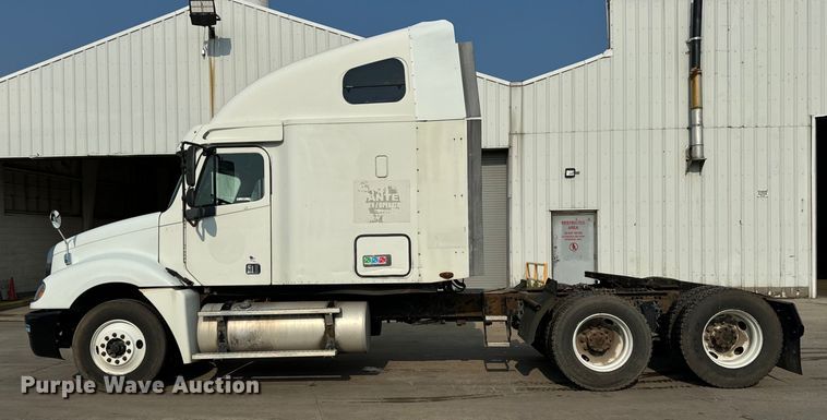 image for item OG9597 2004 Freightliner  CL120 semi truck