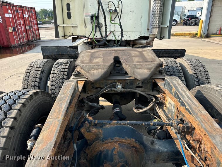 image for item OG9597 2004 Freightliner  CL120 semi truck