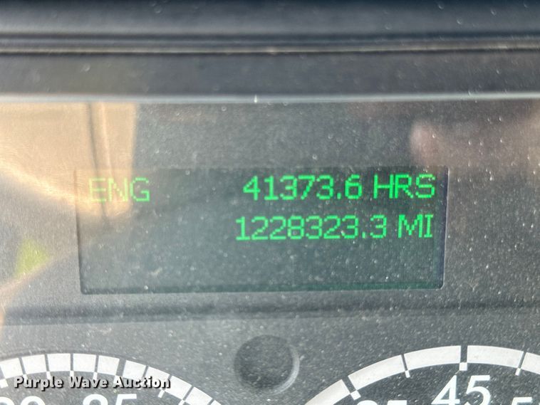 image for item OG9597 2004 Freightliner  CL120 semi truck