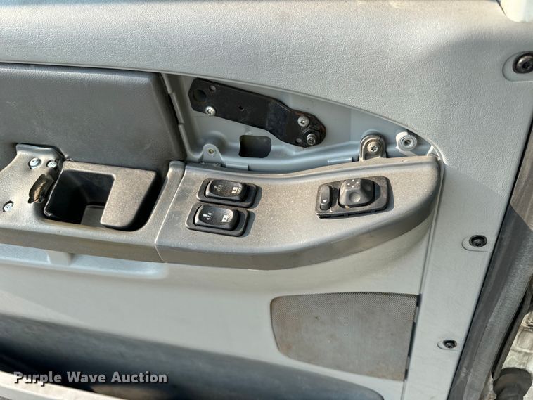 image for item OG9597 2004 Freightliner  CL120 semi truck