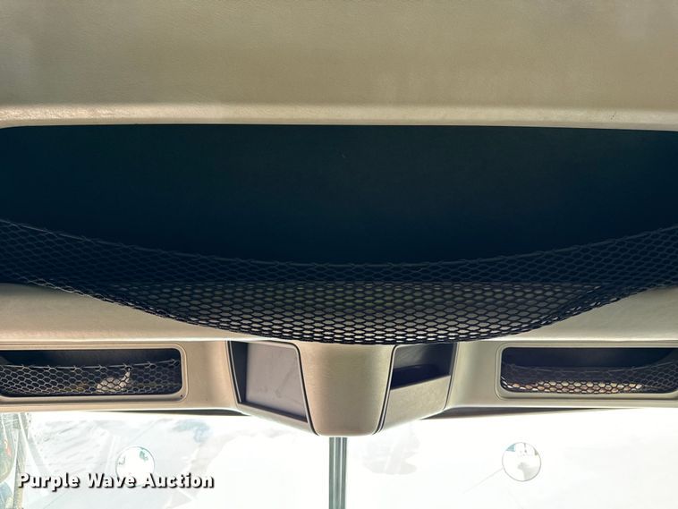 image for item OG9597 2004 Freightliner  CL120 semi truck