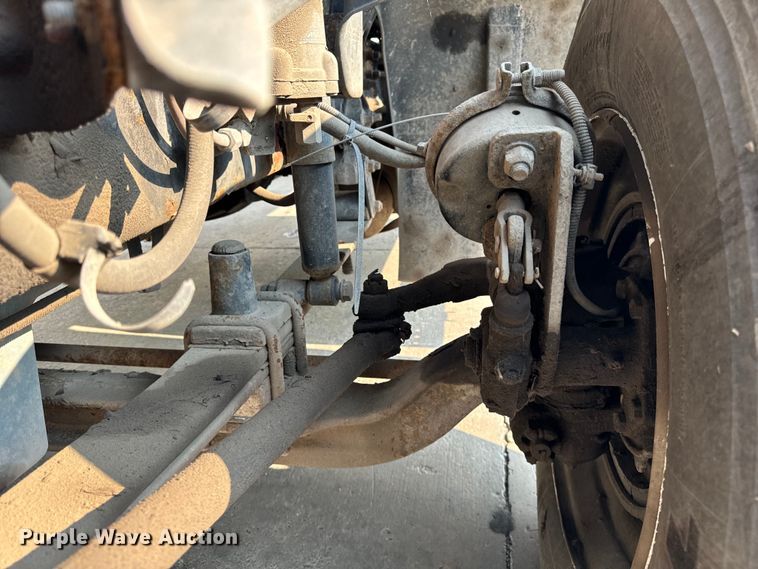 image for item OG9597 2004 Freightliner  CL120 semi truck