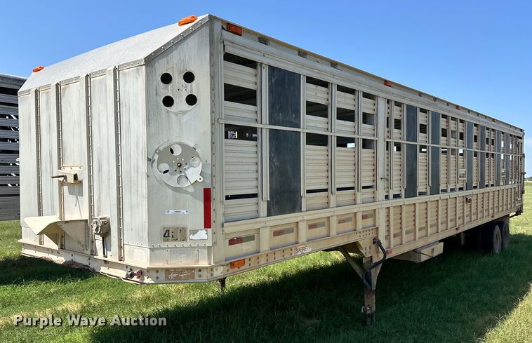 image for item OM9501 1997 Barrett livestock trailer