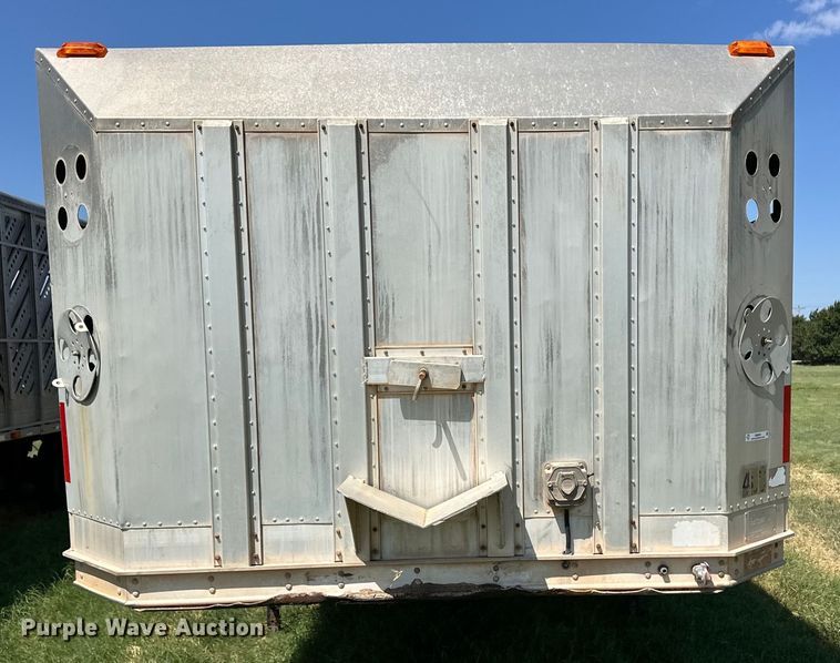 image for item OM9501 1997 Barrett livestock trailer