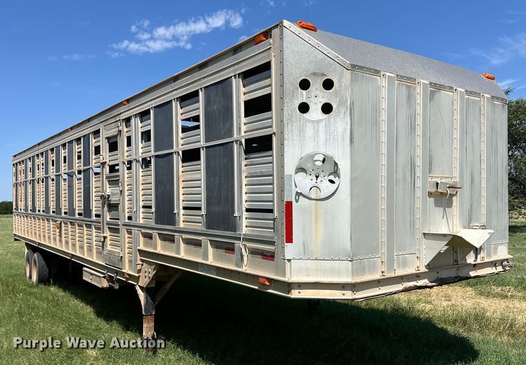 image for item OM9501 1997 Barrett livestock trailer