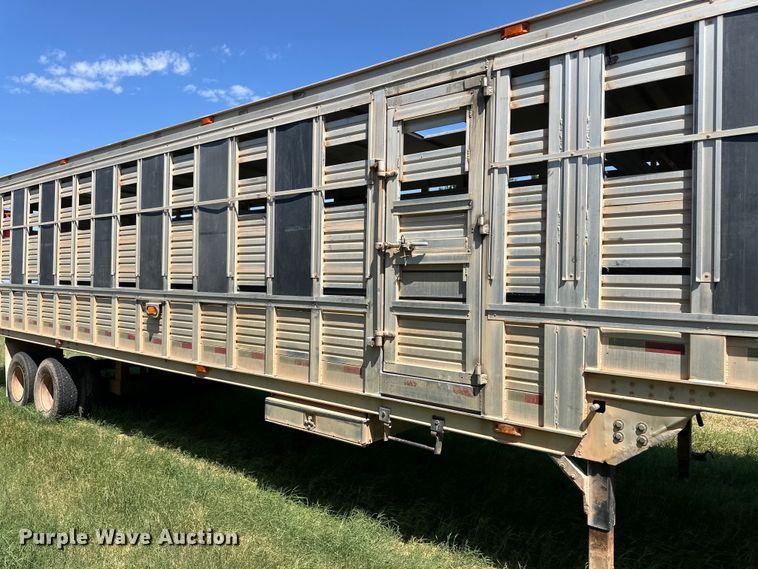 image for item OM9501 1997 Barrett livestock trailer
