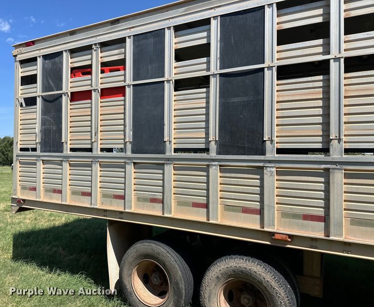 image for item OM9501 1997 Barrett livestock trailer
