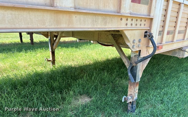 image for item OM9501 1997 Barrett livestock trailer