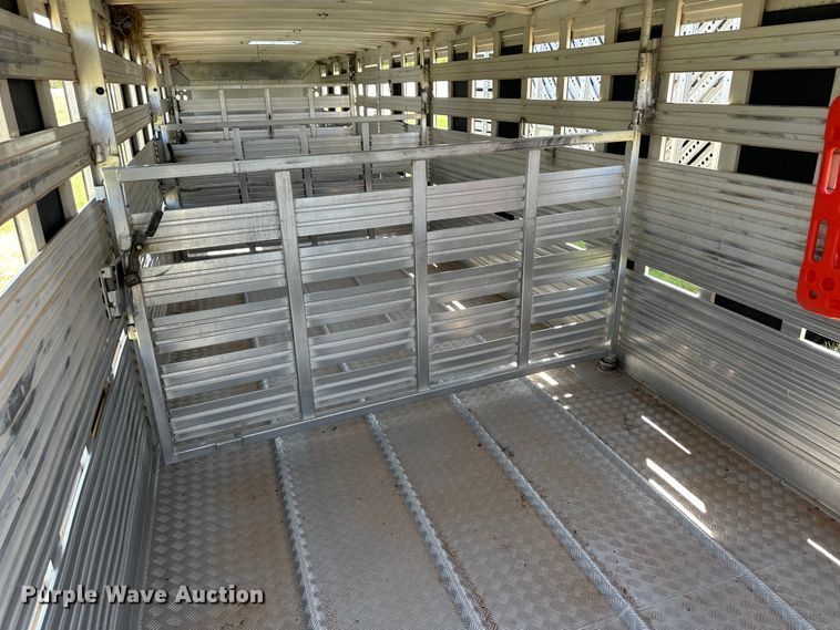 image for item OM9501 1997 Barrett livestock trailer