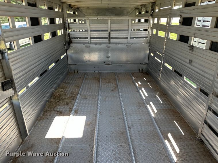 image for item OM9501 1997 Barrett livestock trailer