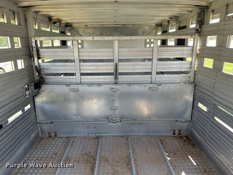 image for item OM9501 1997 Barrett livestock trailer
