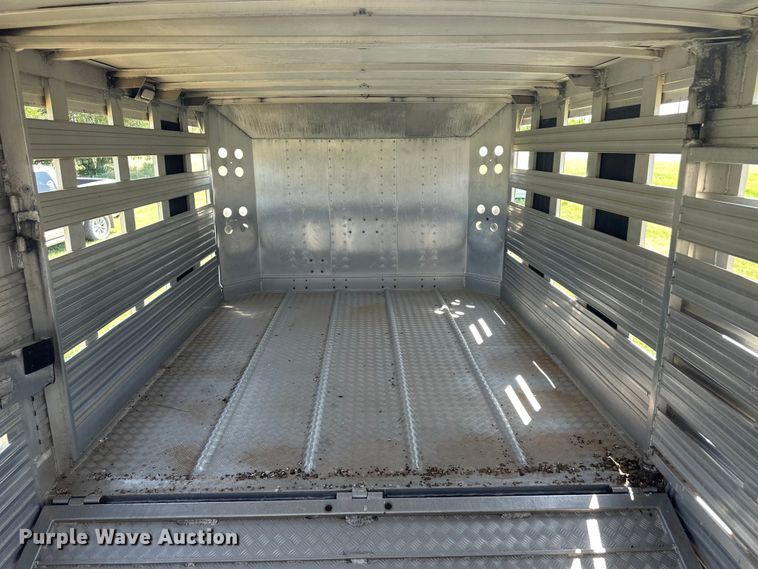 image for item OM9501 1997 Barrett livestock trailer