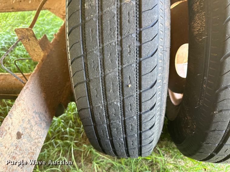 image for item OM9501 1997 Barrett livestock trailer