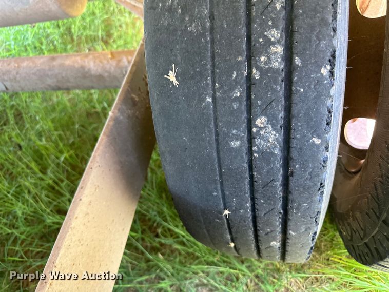 image for item OM9501 1997 Barrett livestock trailer