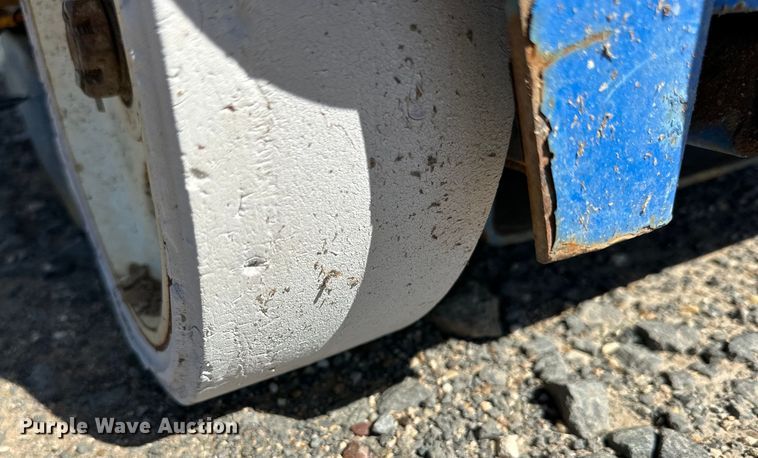 image for item DG4478 2000 UpRight MX19 scissor lift