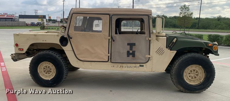 image for item DM7957 2006 AM General M1097R1 HMMWV SUV