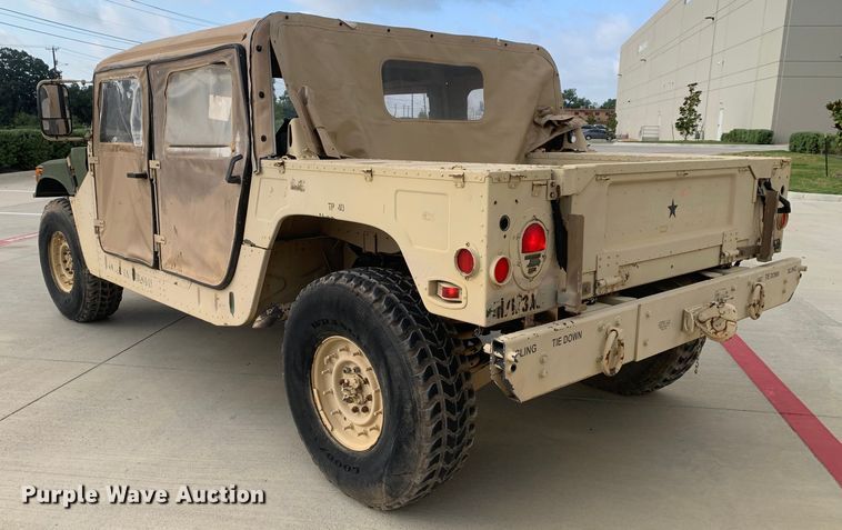 image for item DM7957 2006 AM General M1097R1 HMMWV SUV