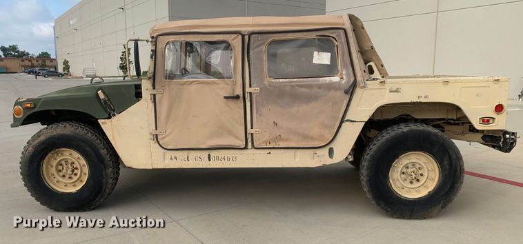 image for item DM7957 2006 AM General M1097R1 HMMWV SUV