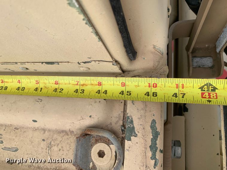 image for item DM7957 2006 AM General M1097R1 HMMWV SUV