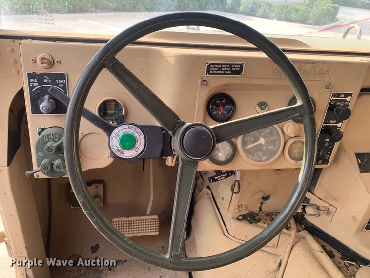 image for item DM7957 2006 AM General M1097R1 HMMWV SUV