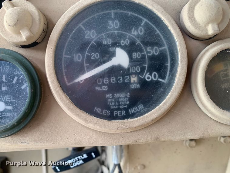 image for item DM7957 2006 AM General M1097R1 HMMWV SUV