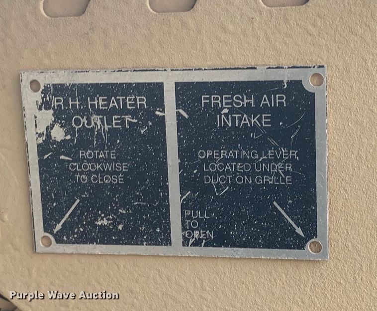 image for item DM7957 2006 AM General M1097R1 HMMWV SUV