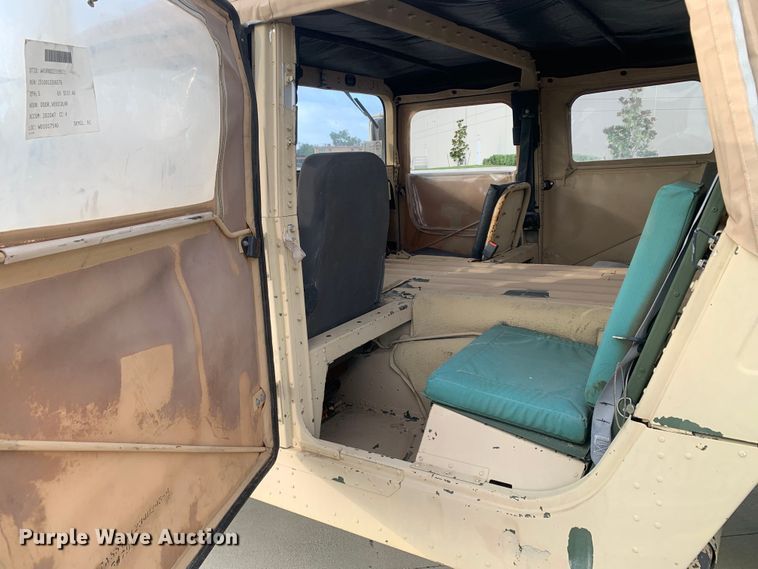 image for item DM7957 2006 AM General M1097R1 HMMWV SUV