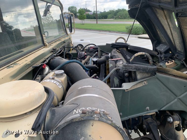 image for item DM7957 2006 AM General M1097R1 HMMWV SUV