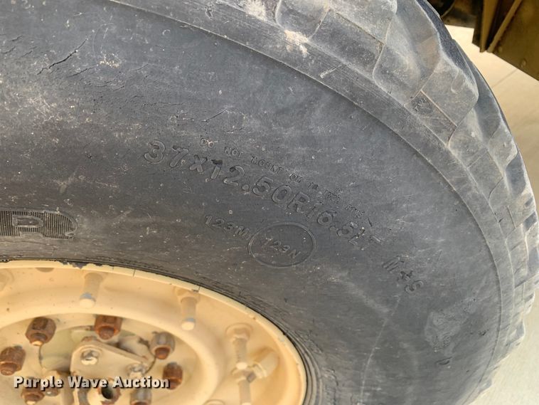 image for item DM7957 2006 AM General M1097R1 HMMWV SUV