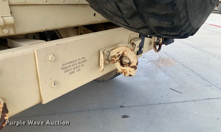 image for item DM7960 2006 AM General M1097R1 HMMWV SUV