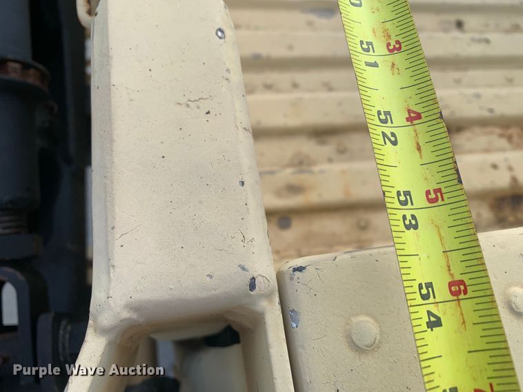 image for item DM7960 2006 AM General M1097R1 HMMWV SUV